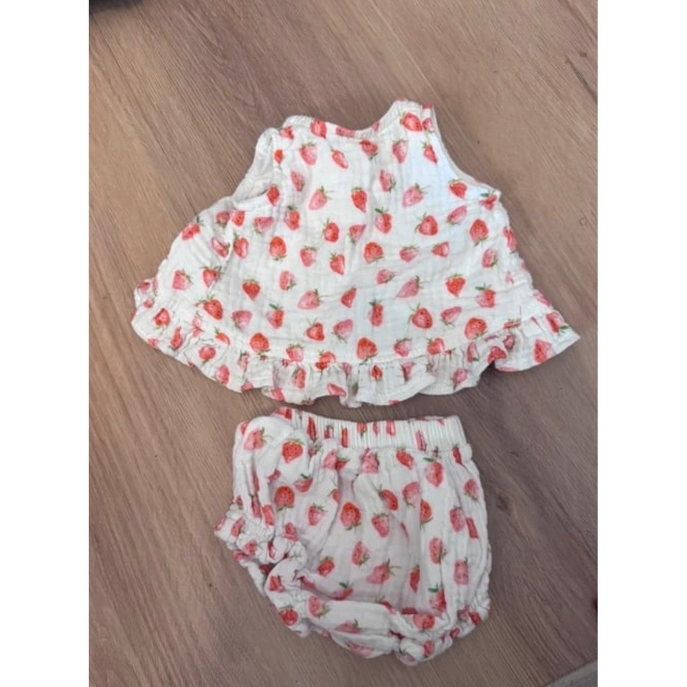 Stitchy Fish Baby Girls Strawberry Muslin Ruffle Top and Bloomers Set